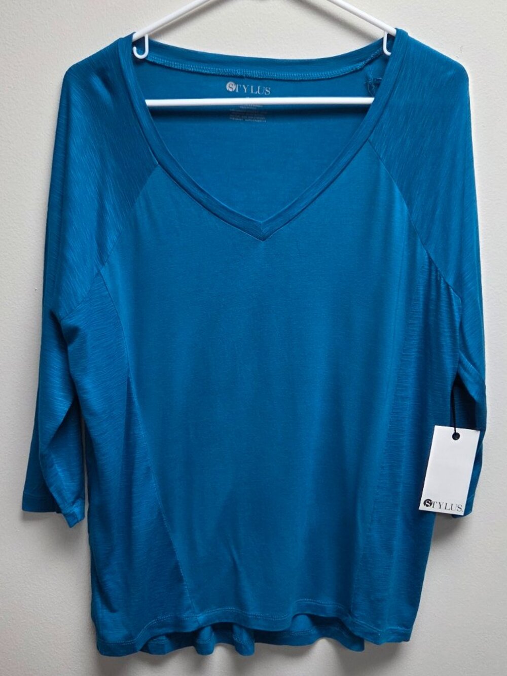 Stylus Women's 3/4 Sleeve Top – Size Medium NWT